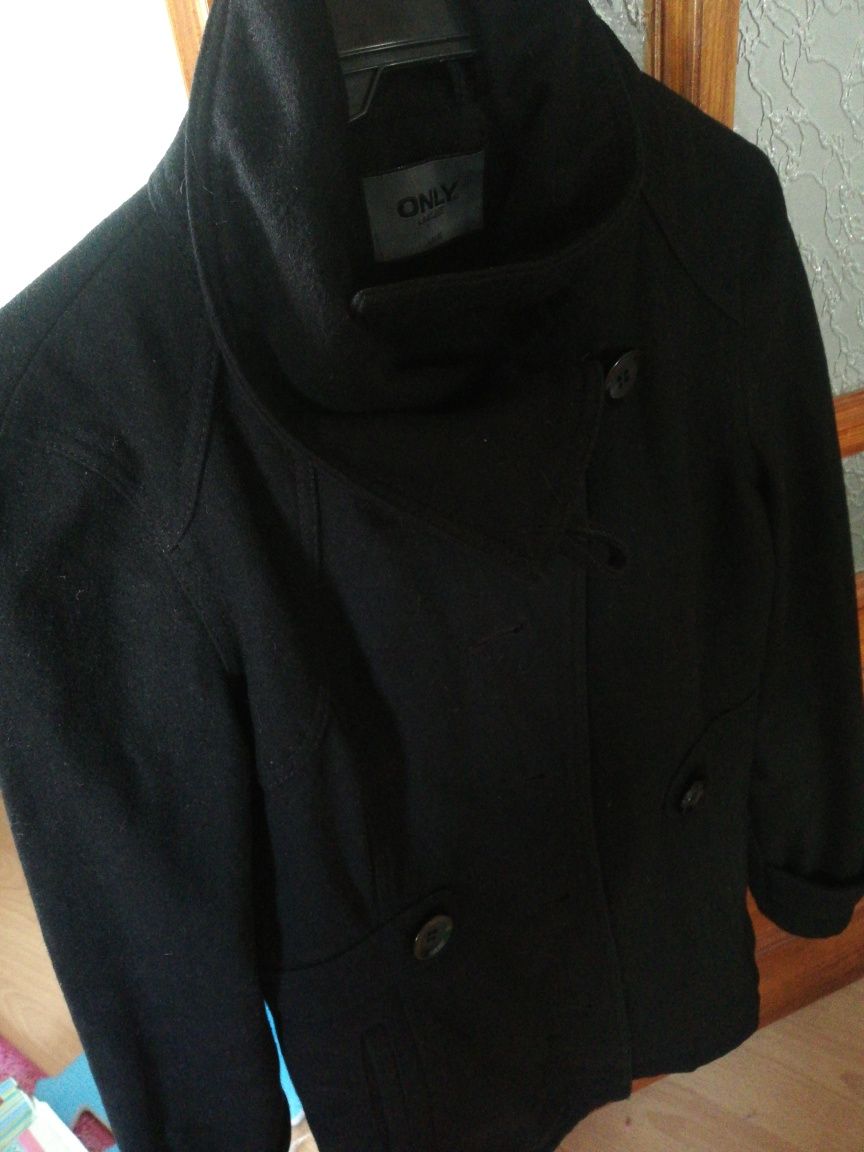 Czarna kurtka płaszcz rozmiar M swiezo po czyszczeniu Only