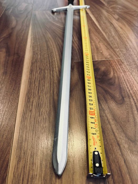 Miecz Longclaw (niedźwiedź), Jon Snow | Gra o Tron