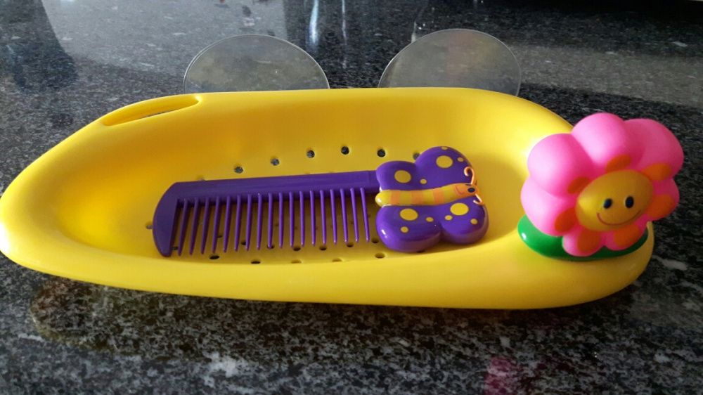 Saboneteira e pente de criança/menina