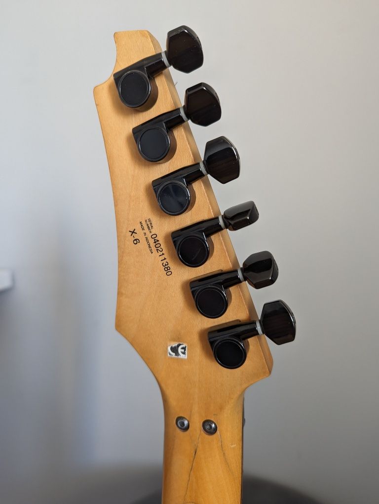 Gitara elektryczna Cort X6 z Floyd Rose