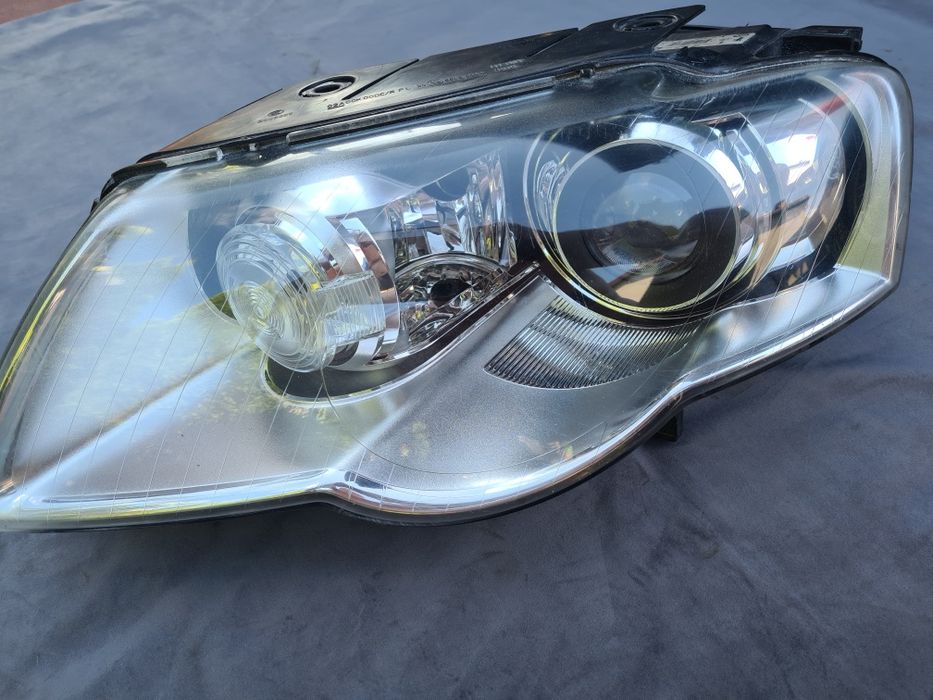 Lampa.Przednia Lewa BI Xenon Skretny VW Passat b6
