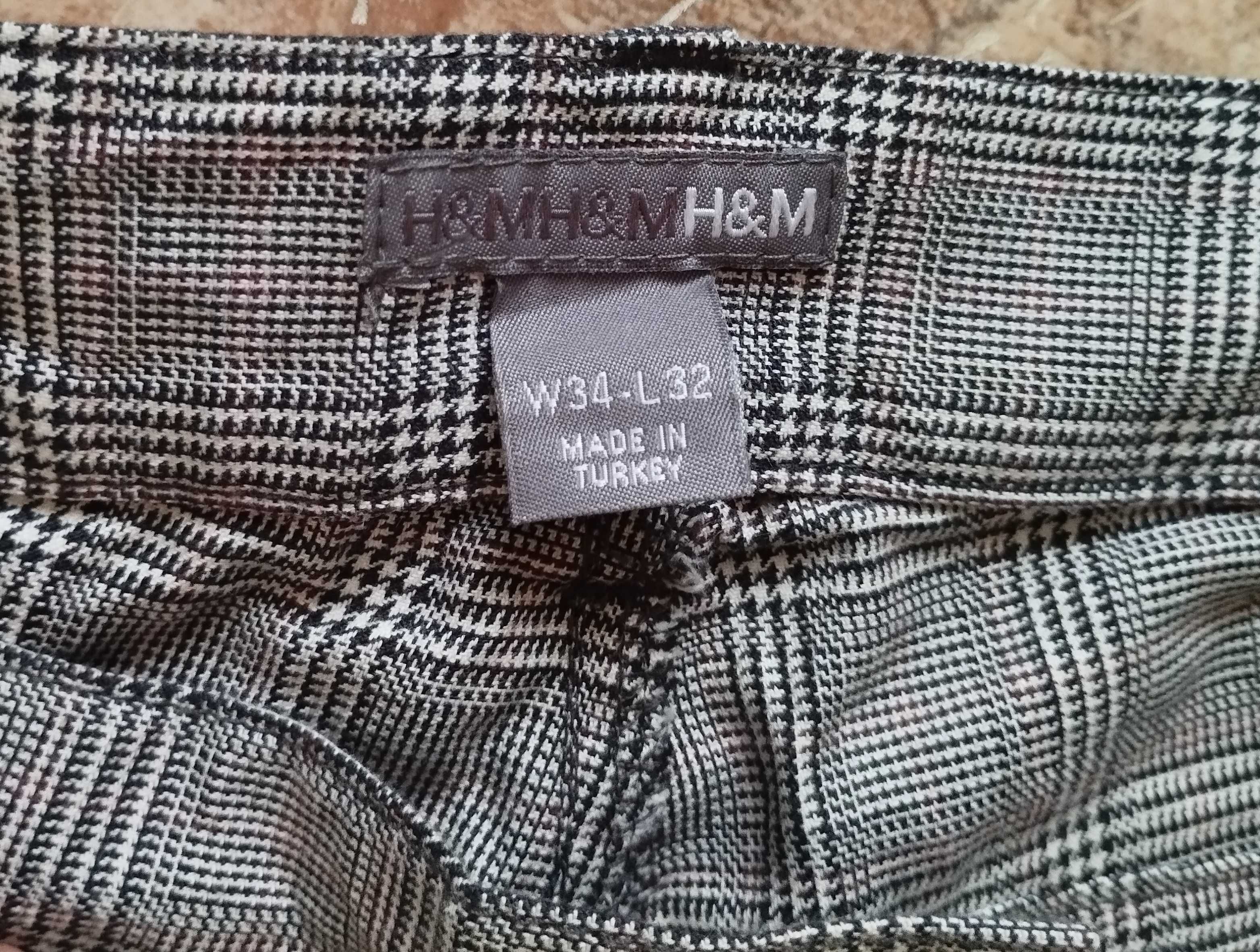 Лёгкие котоновые мужские брюки в клетку H&M