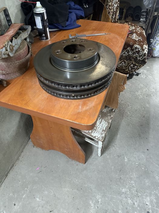 Комплект тормозні диски+супорта+колодки