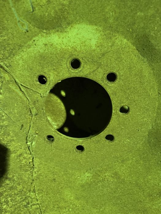 Rodas estreitas em bom estado