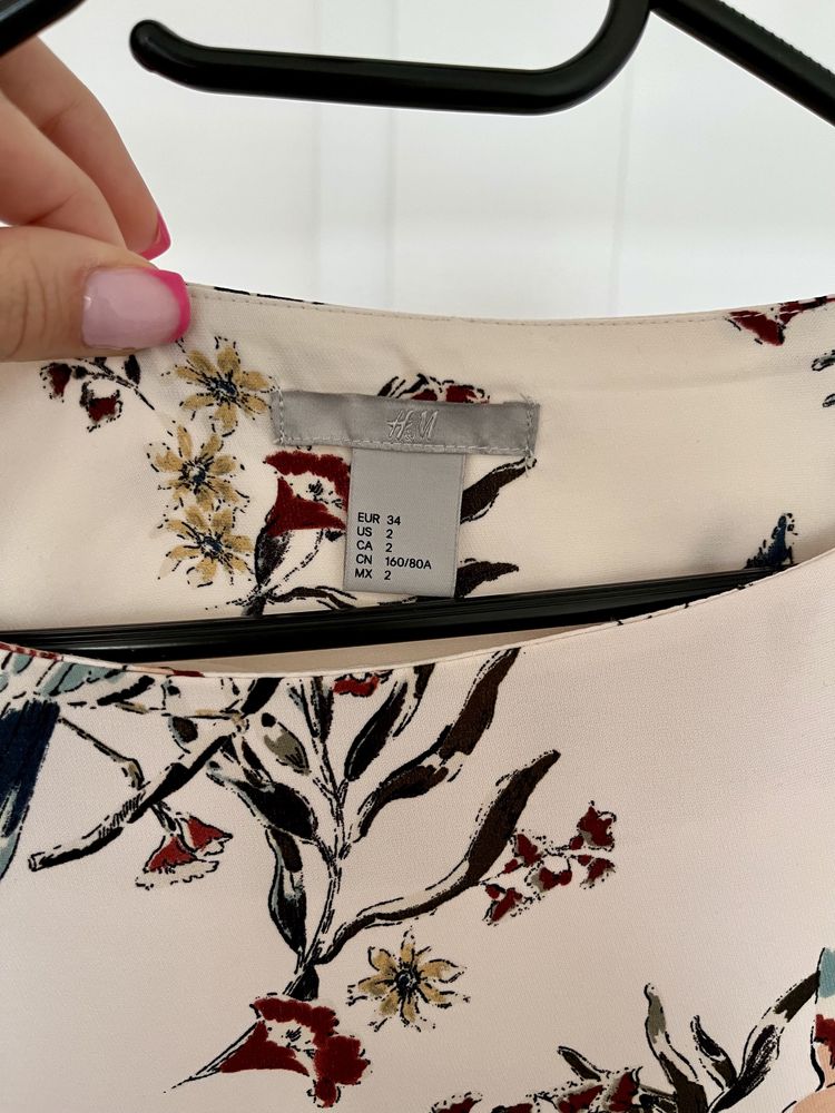 Letnia sukienka midi we wzory H&M