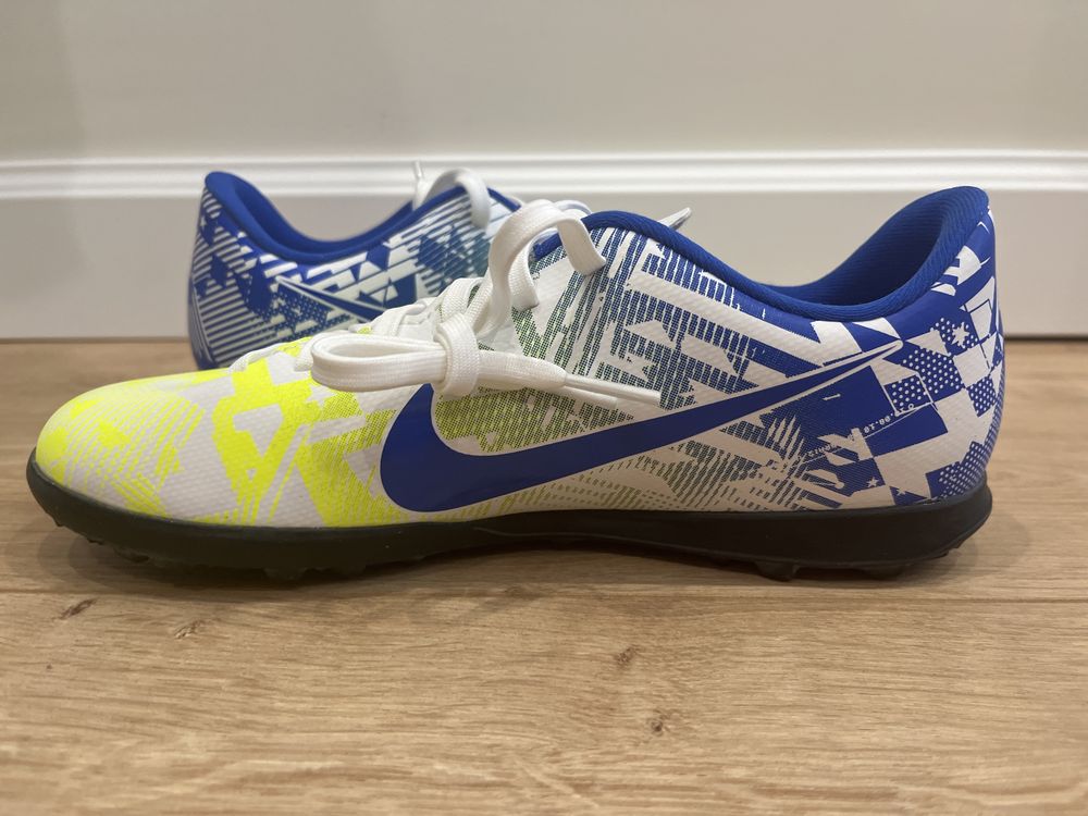 Сороконіжки Nike JR MERCURIAL VAPOR 37,5