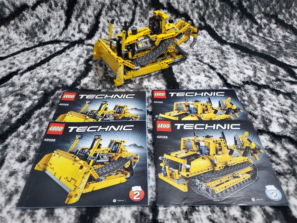 Lego Technic 42028 Buldożer