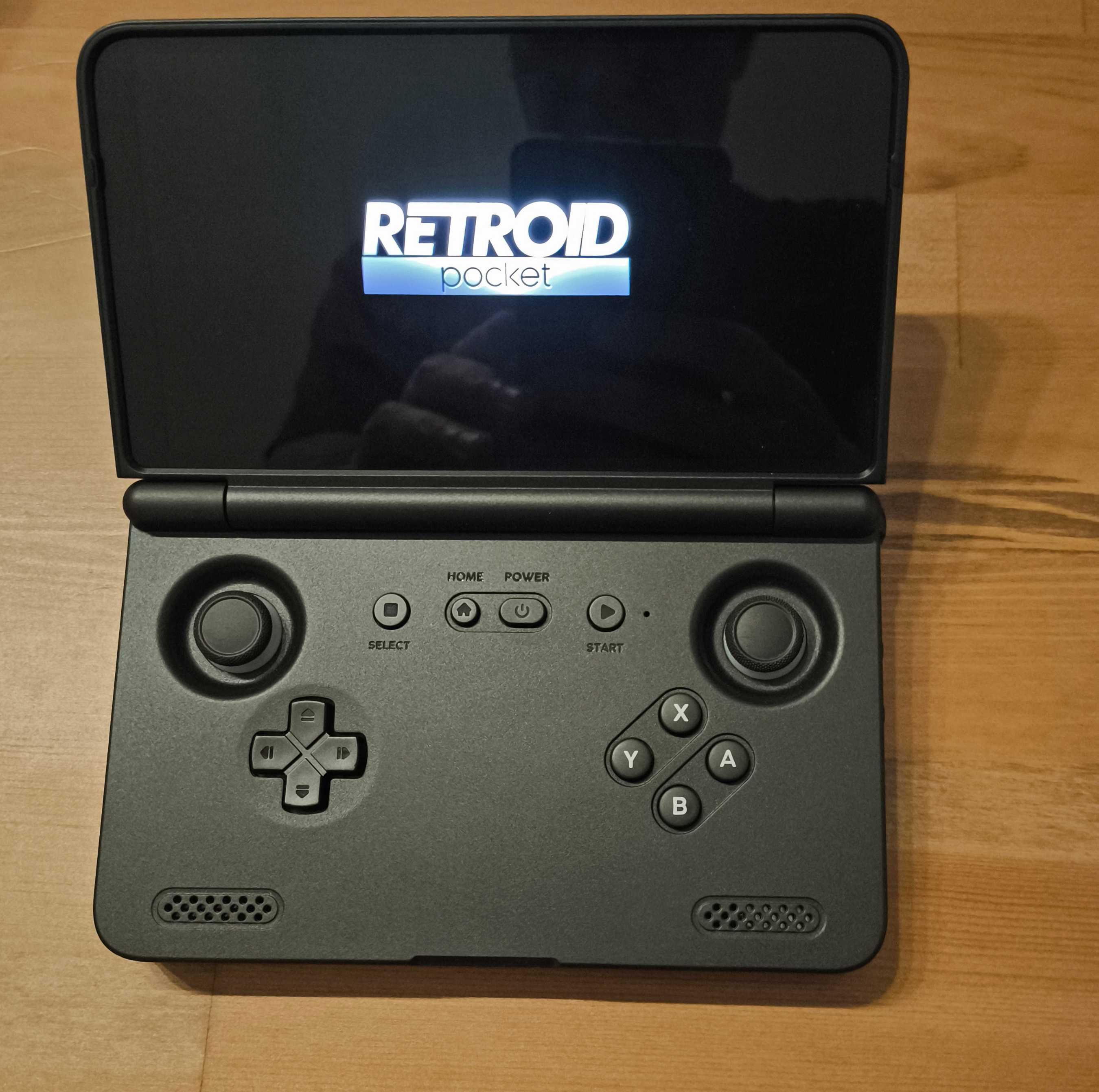 Retroid Pocket Flip 2 konsola retro android 13 ekran 5.5" OLED D1100