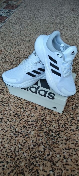 Кросівки від Adidas