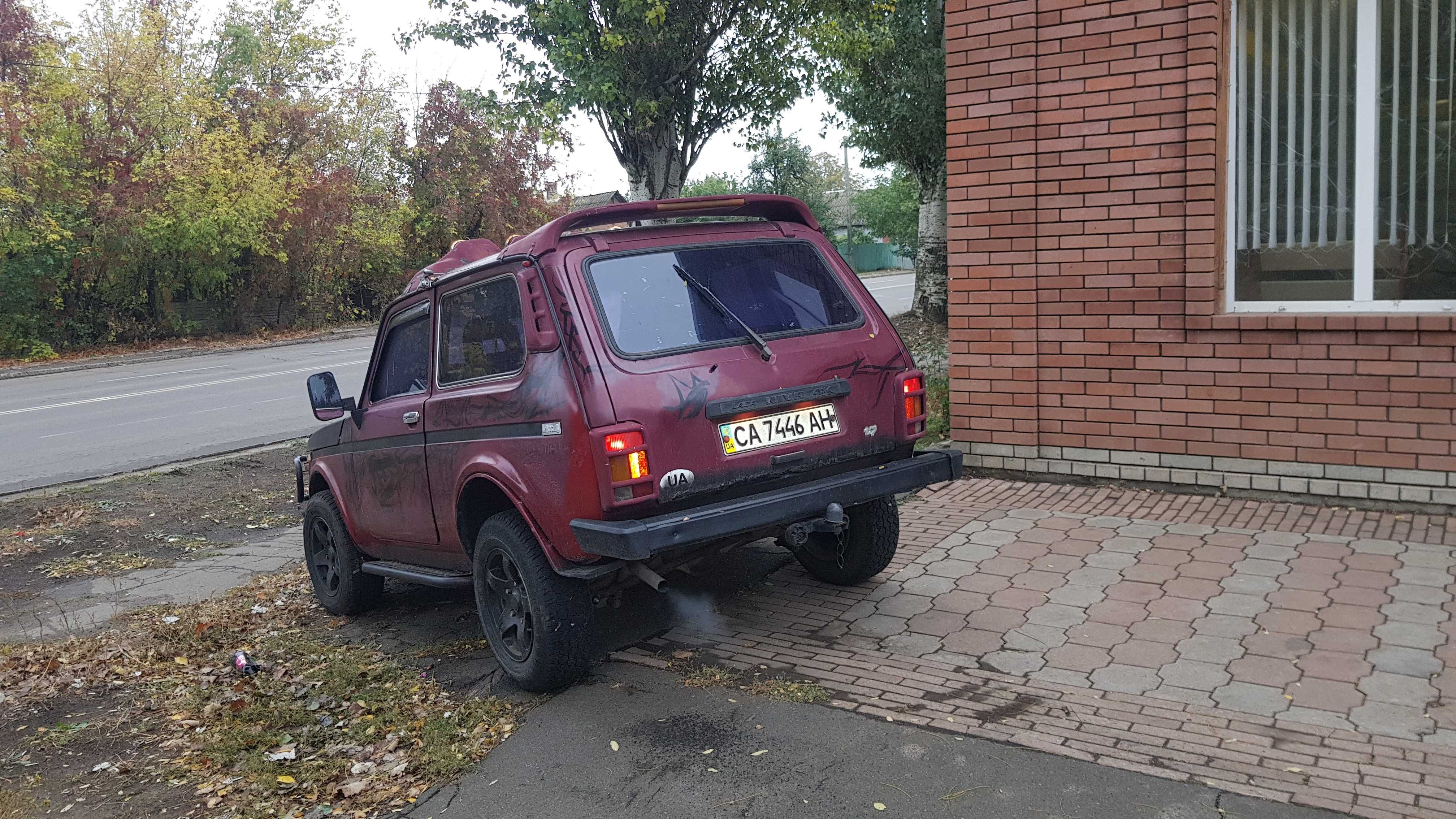 Срочно Продам ниву 21213  газ/бенз