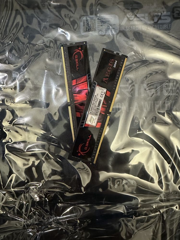 Sprzedam płytę główną B460 PRO4 wraz z procesorem i5-10400 +ram