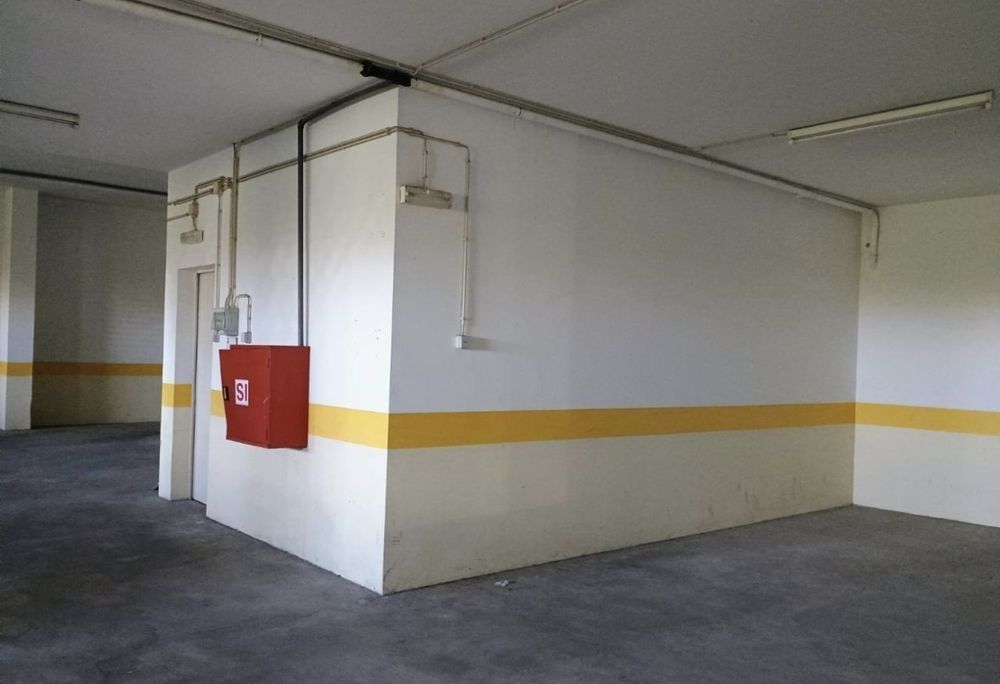 Lugar de garagem junto Hospital Santarém