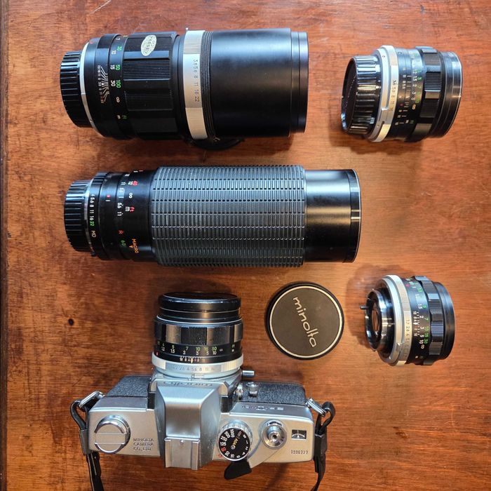 Minolta SR-T 101 – Kit 35mm com 5 objetivas
