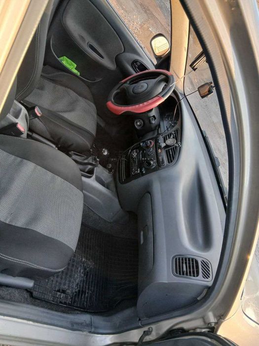 Автомобіль Део-Ланос 1.5 (бензин-газ)