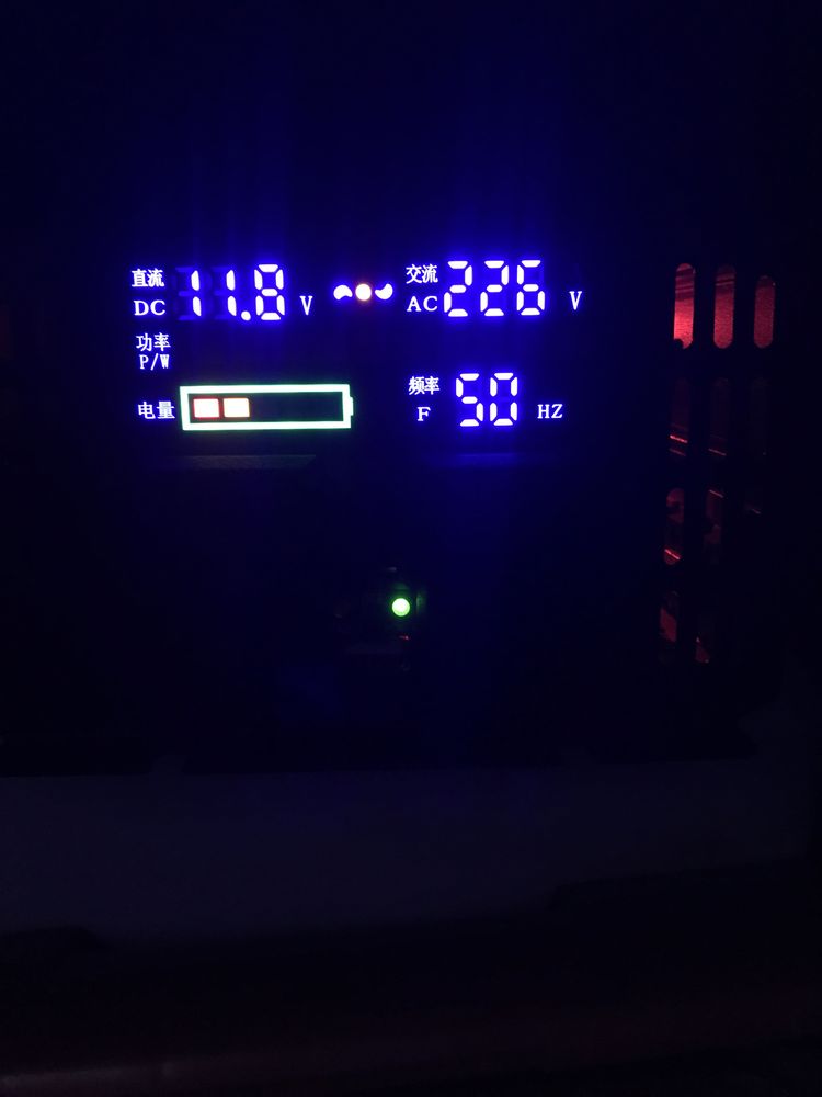 Інвектор GXQC SFX-1000-2500w DC 12 v-220  з функцією зарядки