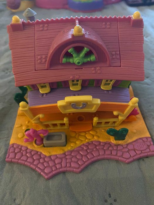 Polly Pocket Horseshoe Saloon / Light-up Horse House