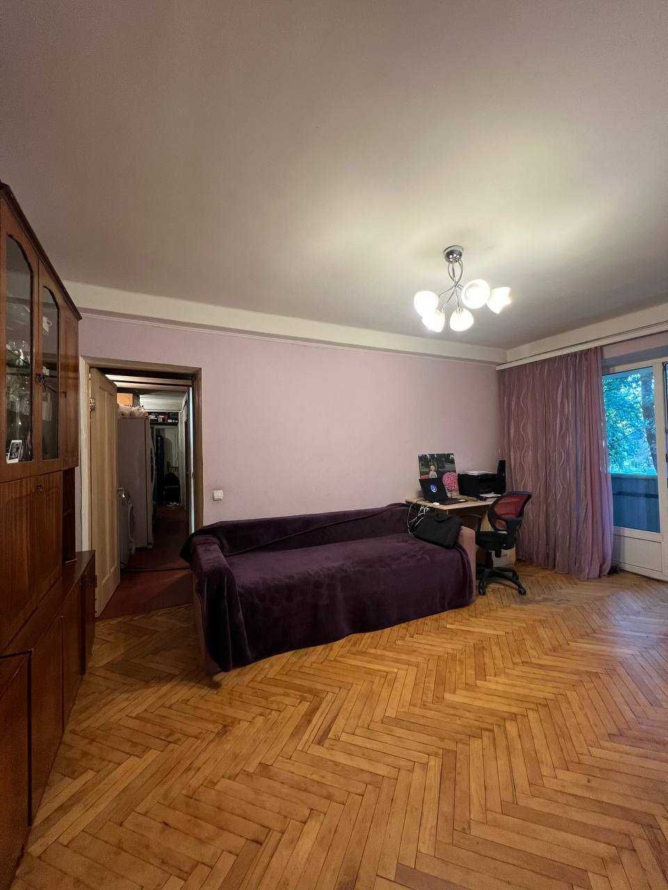 Простора 3-кімнатна Деснянський район, 2/9 поверх, 61 м² вул. Поповича