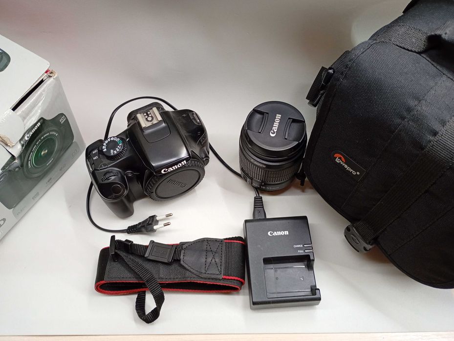 Фотоаппарат Canon EOS 1100D Kit 18-55 + сумка