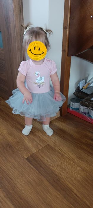 Sukienka z tiulem 74