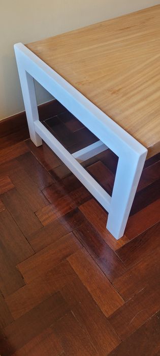 Mesa de centro em madeira
