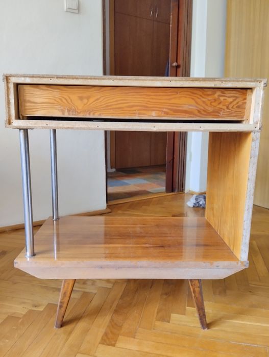 Stolik RTV w stylu PRL