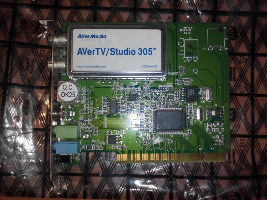 Продам TV-тюнер AverMedia 305