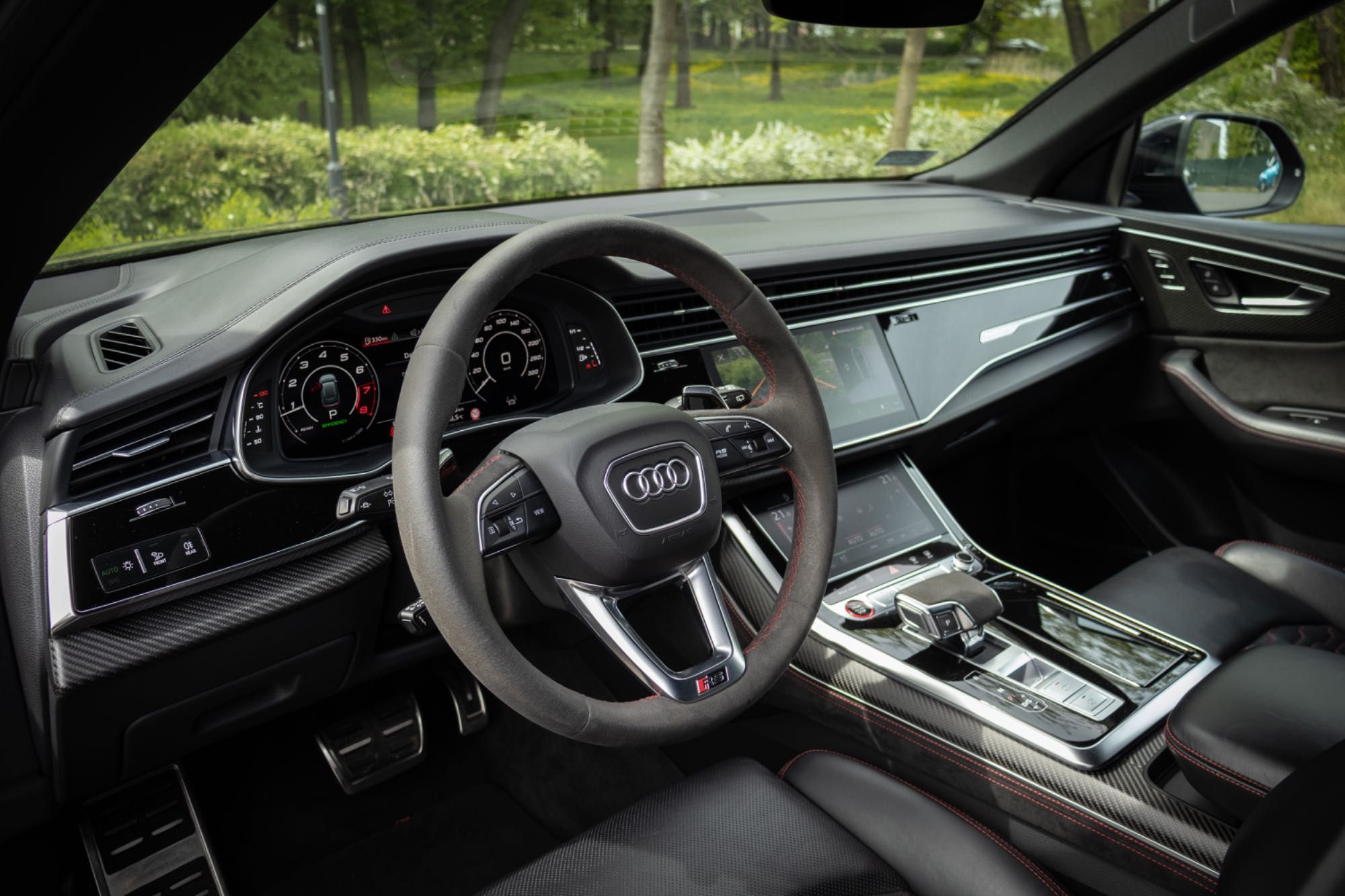 Wynajem aut wypożyczalnia suv Audi RSQ8 PROMOCJA 30dni 19.990!