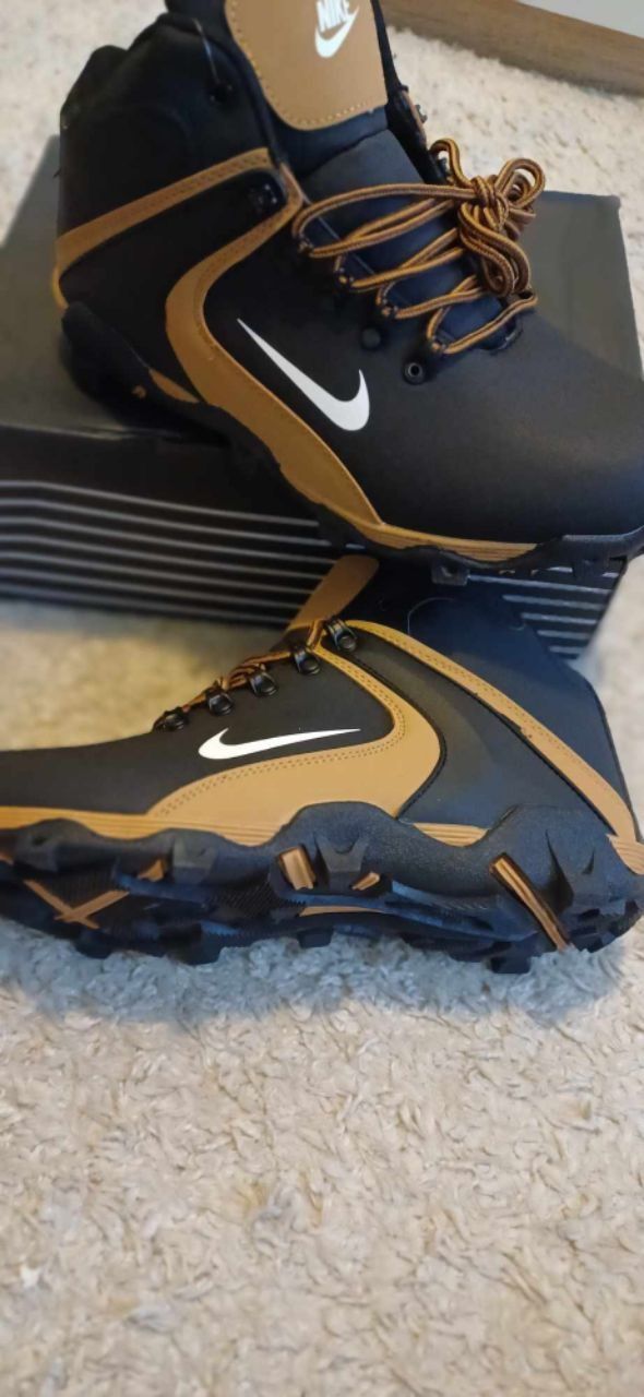 Nowe zimowe buty męskie