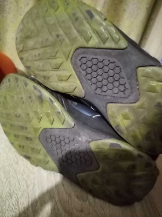 Ботінки черевики осінні