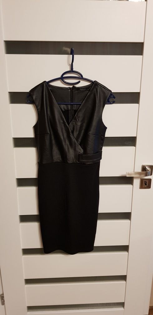 Sexy Sukienka mini ekoskóra elegancka dopasowana na imprezę