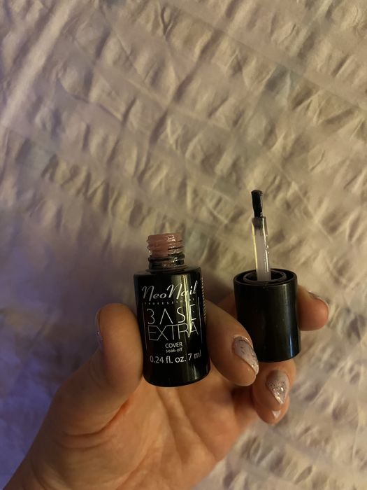 NeoNail baza hybrydowa (extra cover, nadaje kolor rozowy)