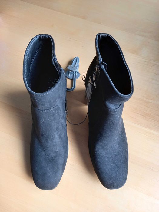 Черевики на підборах 42 28 см