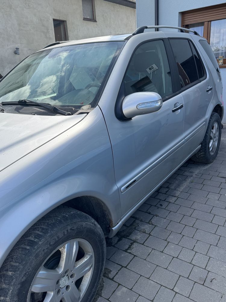 Mercedes ML 270 na części