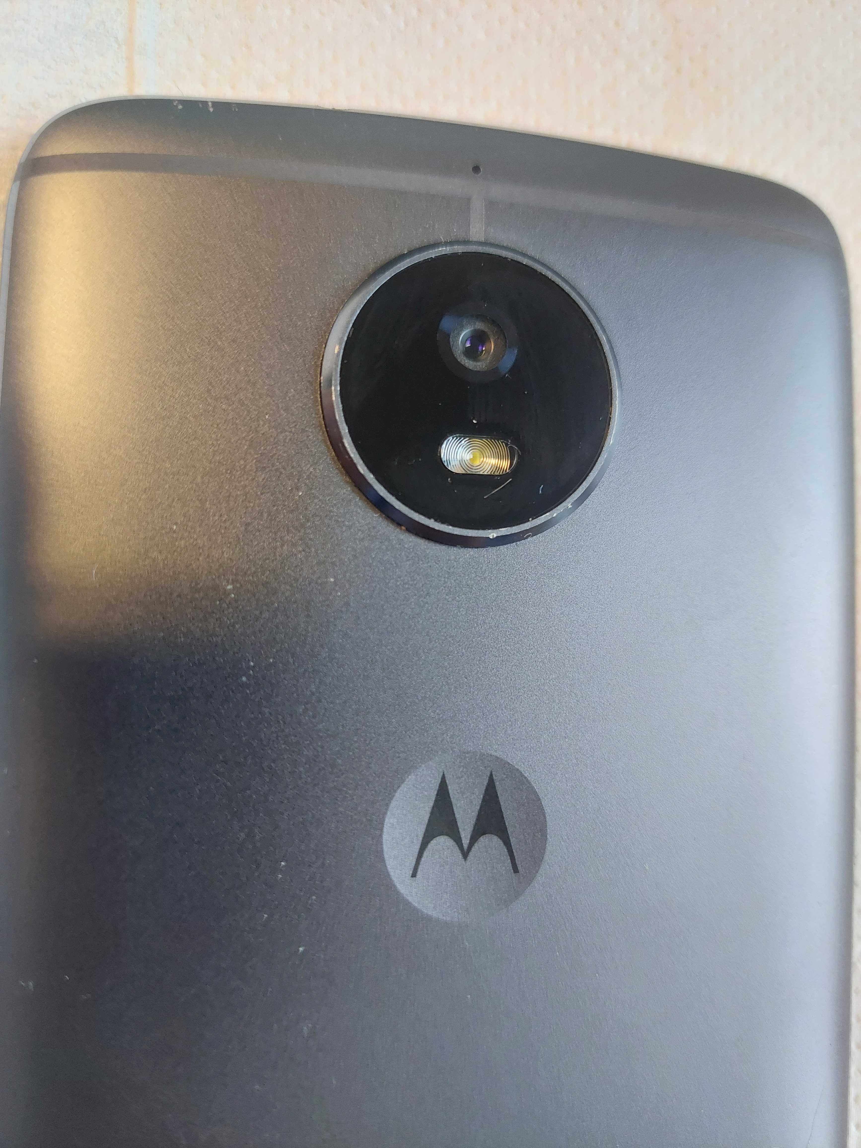Telefon Motorola G5s 3/32 gb XT1794 Android 8 Moto G5 s