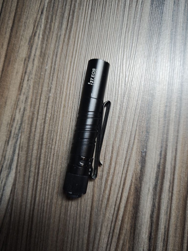 Latarka olight i3T EOS