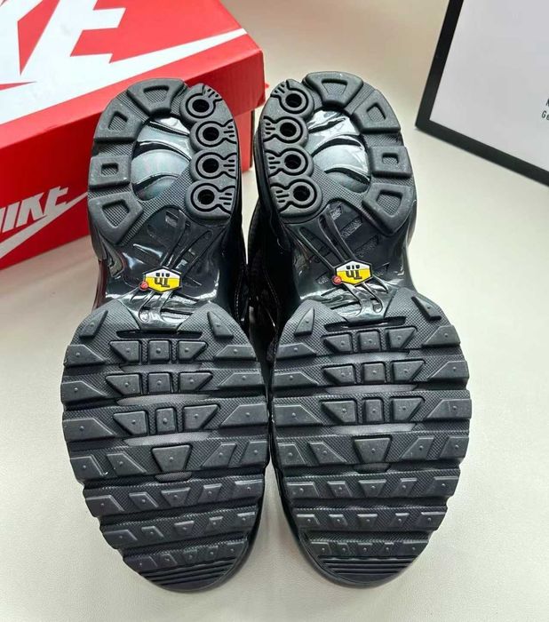Buty Trampk Nike Air Max TN Black R.41
