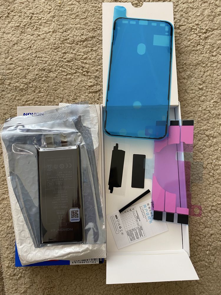 Акумулятор Nohon на Iphone 11