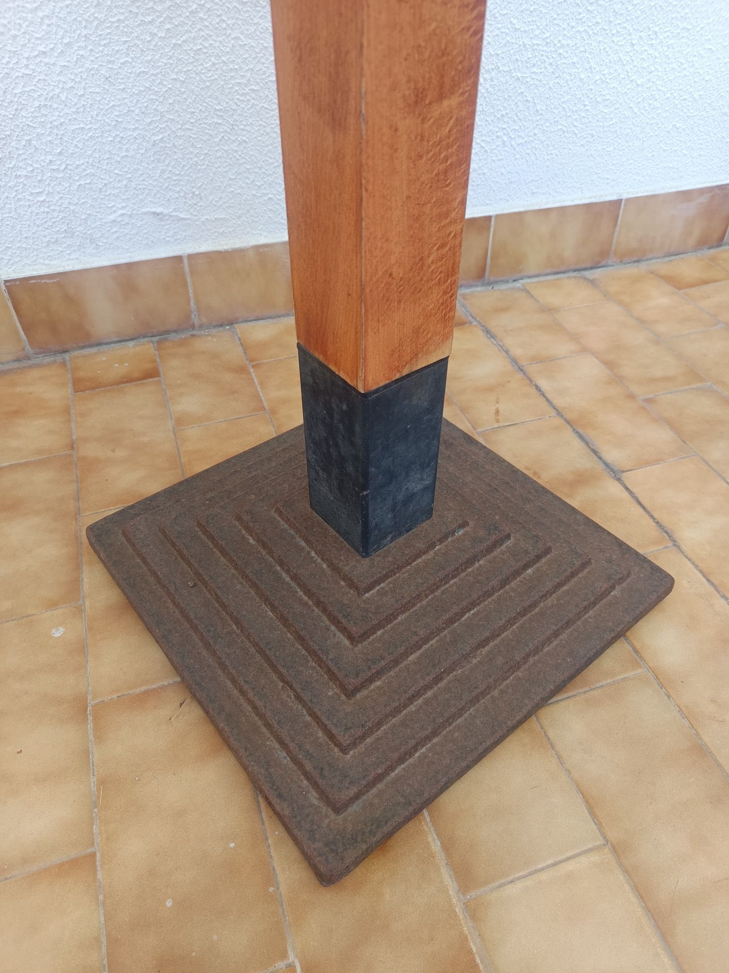 Mesa Ferro Fundido e Madeira (Pronta Entrega)