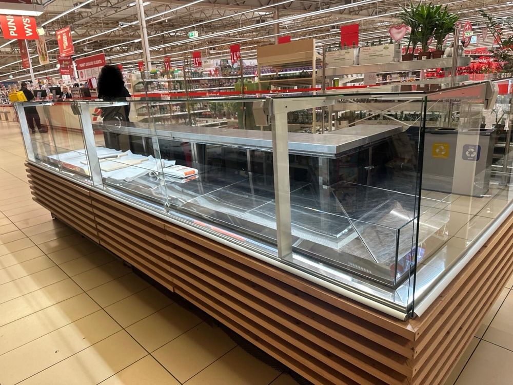 Lada chlodnicza z termoobiegiem .