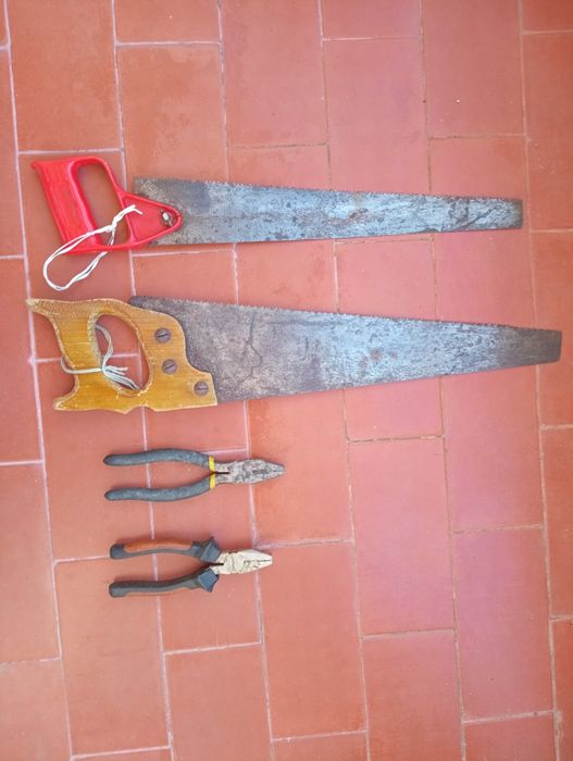 2 universáis Alicates e 2 serrotes