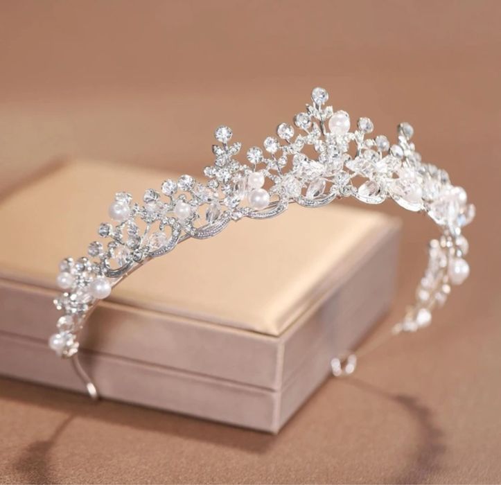 Діадема, корона