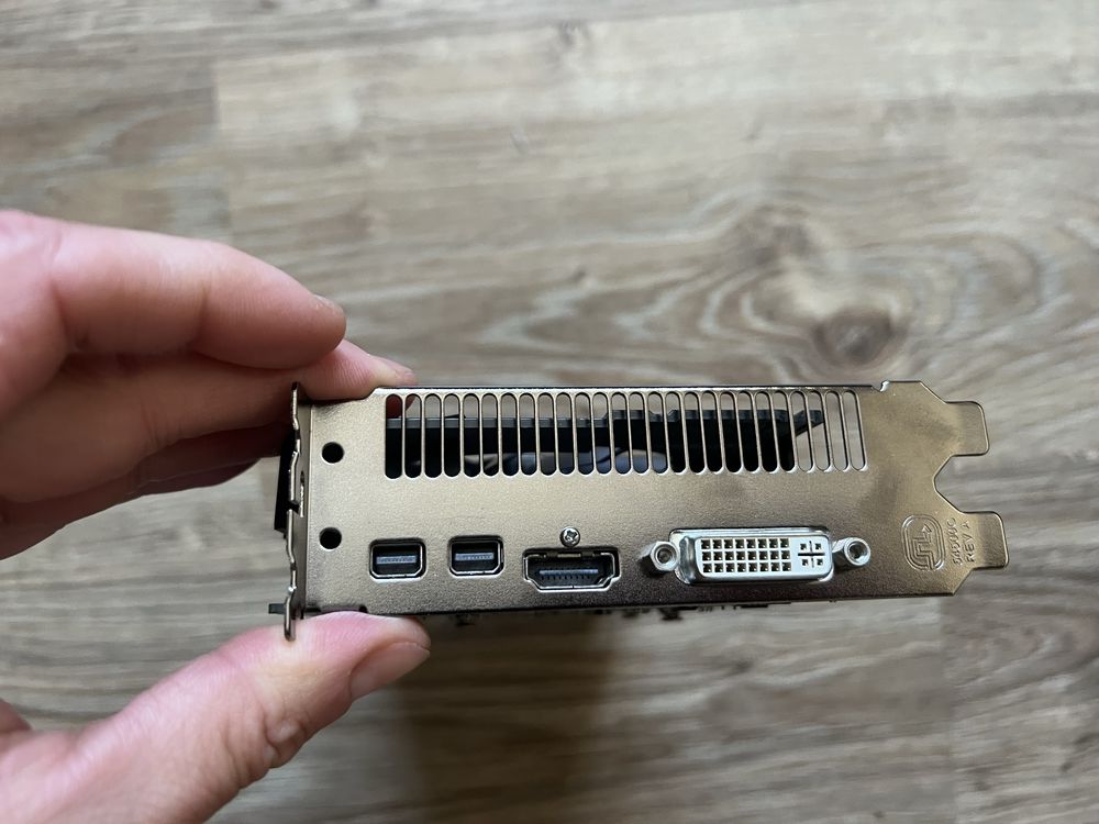 Karta graficzna Saphire HD7850 2G GDDR5 Dual mini - stan bdb