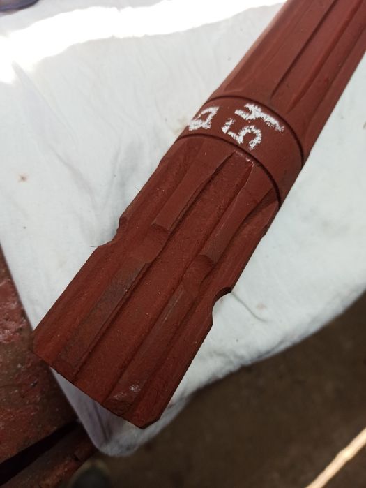 Круглий вал  стальний