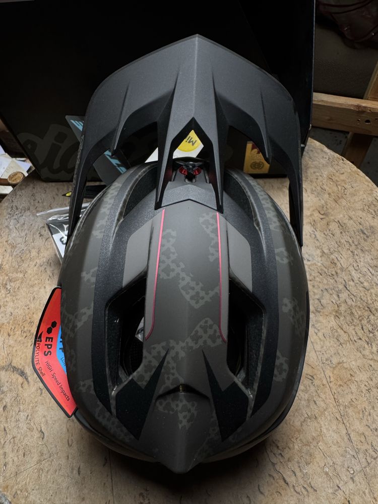 Kask Troy Lee Designs nowy Stage M/L lub XS/S camo NEAUWAVE XL/XXL