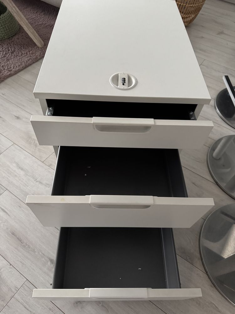 Szafka komoda zamykana na kod ikea galant