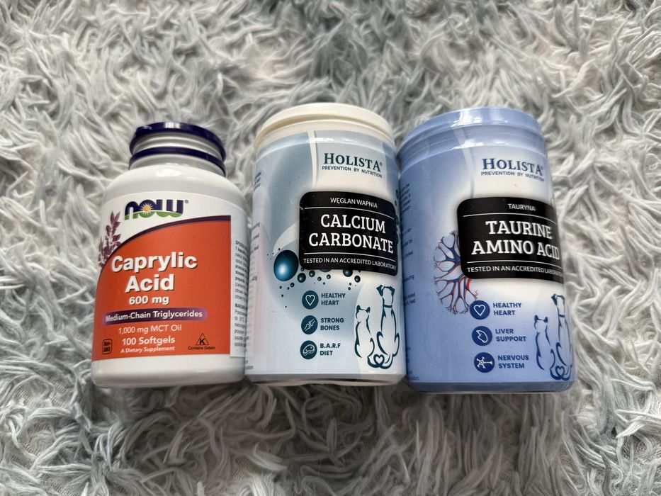 Caprylic Acid , Calcium carbonate, taurine - suplementy diety barf