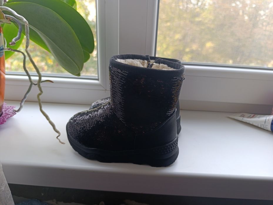 Дитячі чобітки для дівчинки