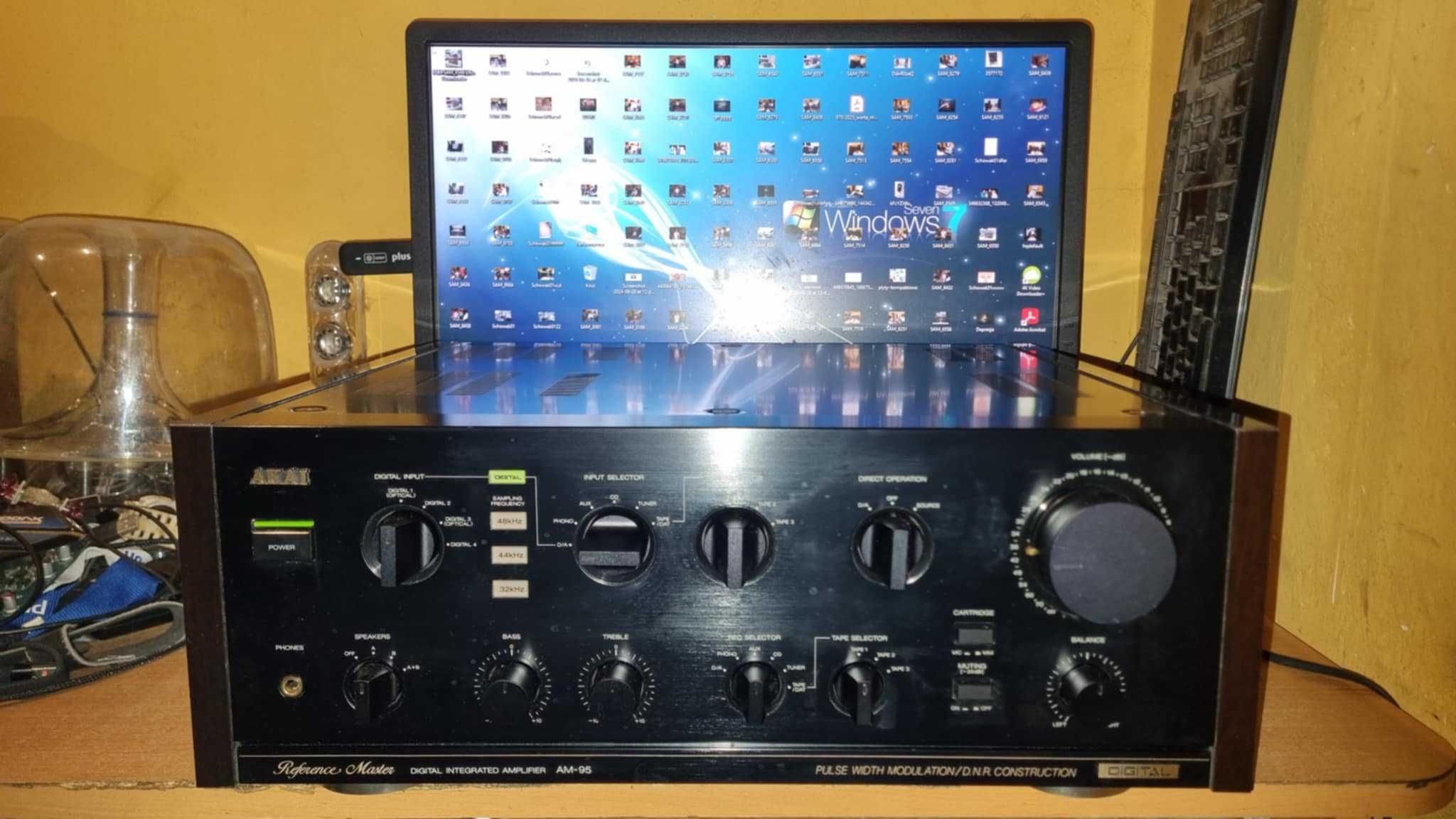 Potężny wzmacniacz Akai AM-95 2x180Watt 4ohm Reference Master Digital