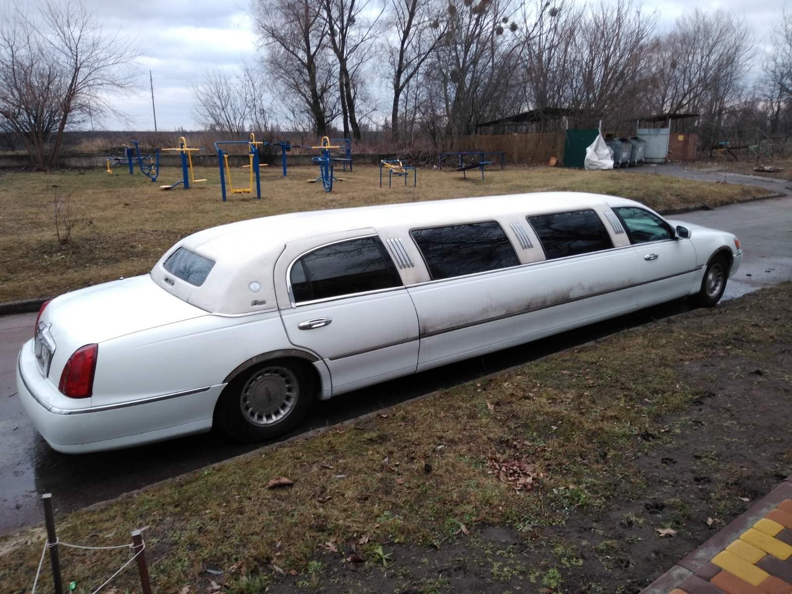 Lincoln Town Car