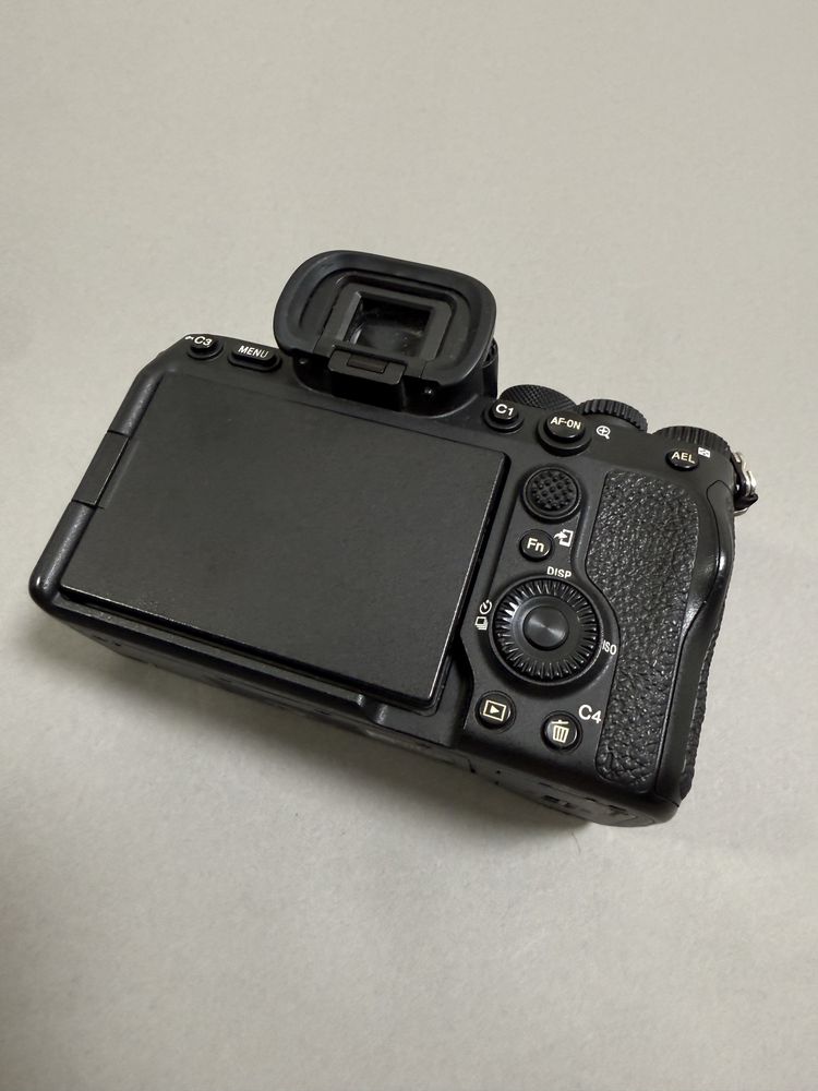 Sony a7iv impecavel